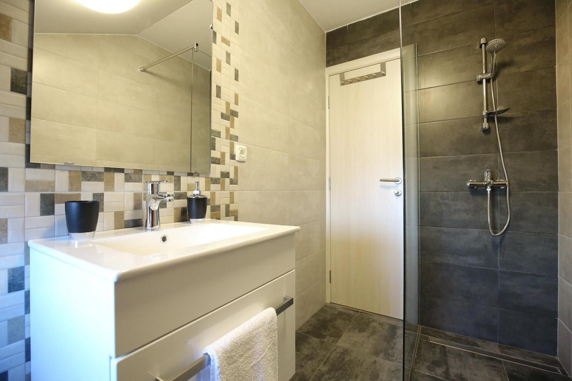 Apartments Nada ซูโกชัน ภายนอก รูปภาพ