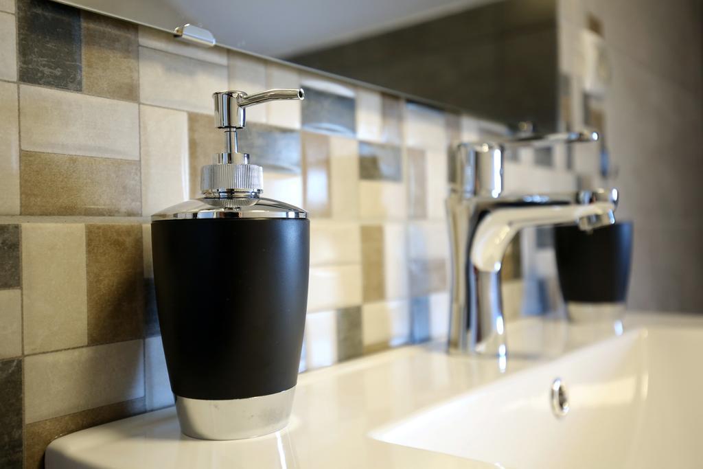 Apartments Nada ซูโกชัน ภายนอก รูปภาพ